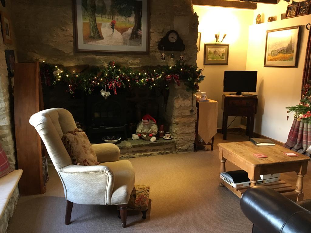 Thatch Cottage Lacock Bagian luar foto